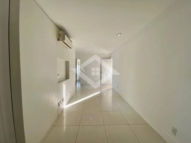 Apartamento à venda com 4 quartos, 233m² - Foto 13