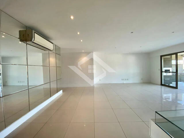 Apartamento à venda com 4 quartos, 233m² - Foto 19