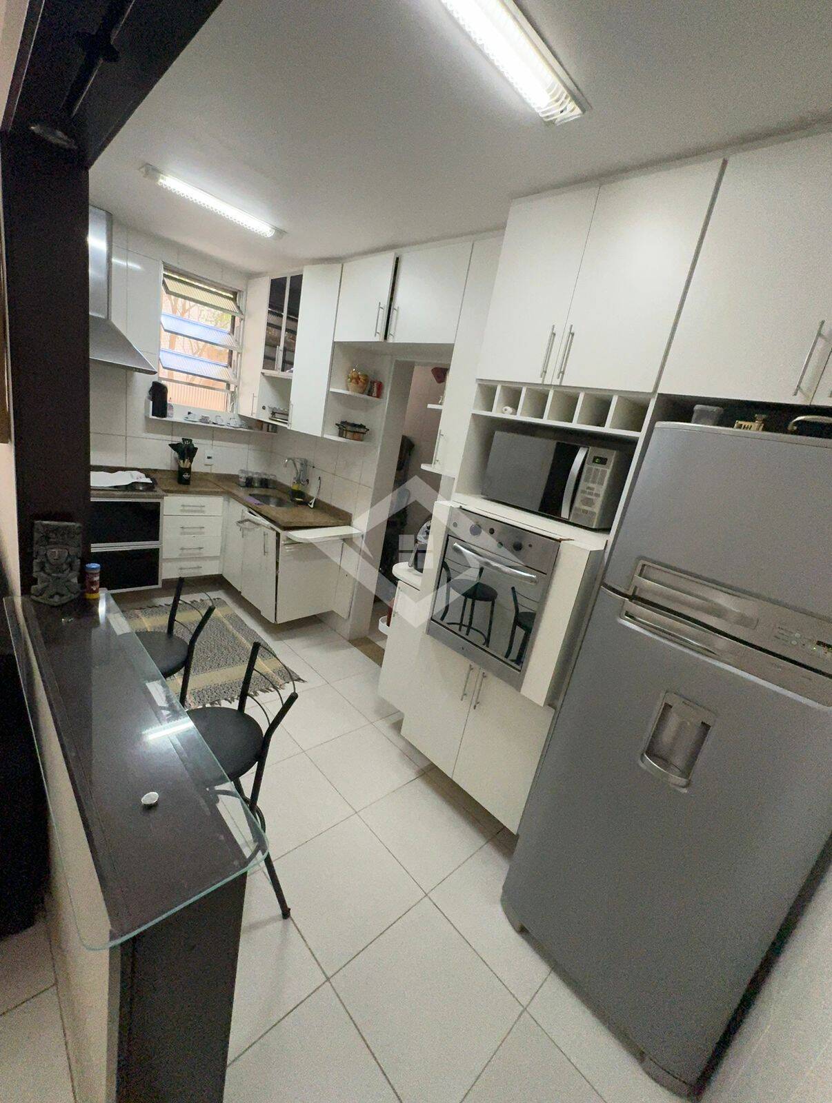 Apartamento à venda com 2 quartos, 70m² - Foto 5