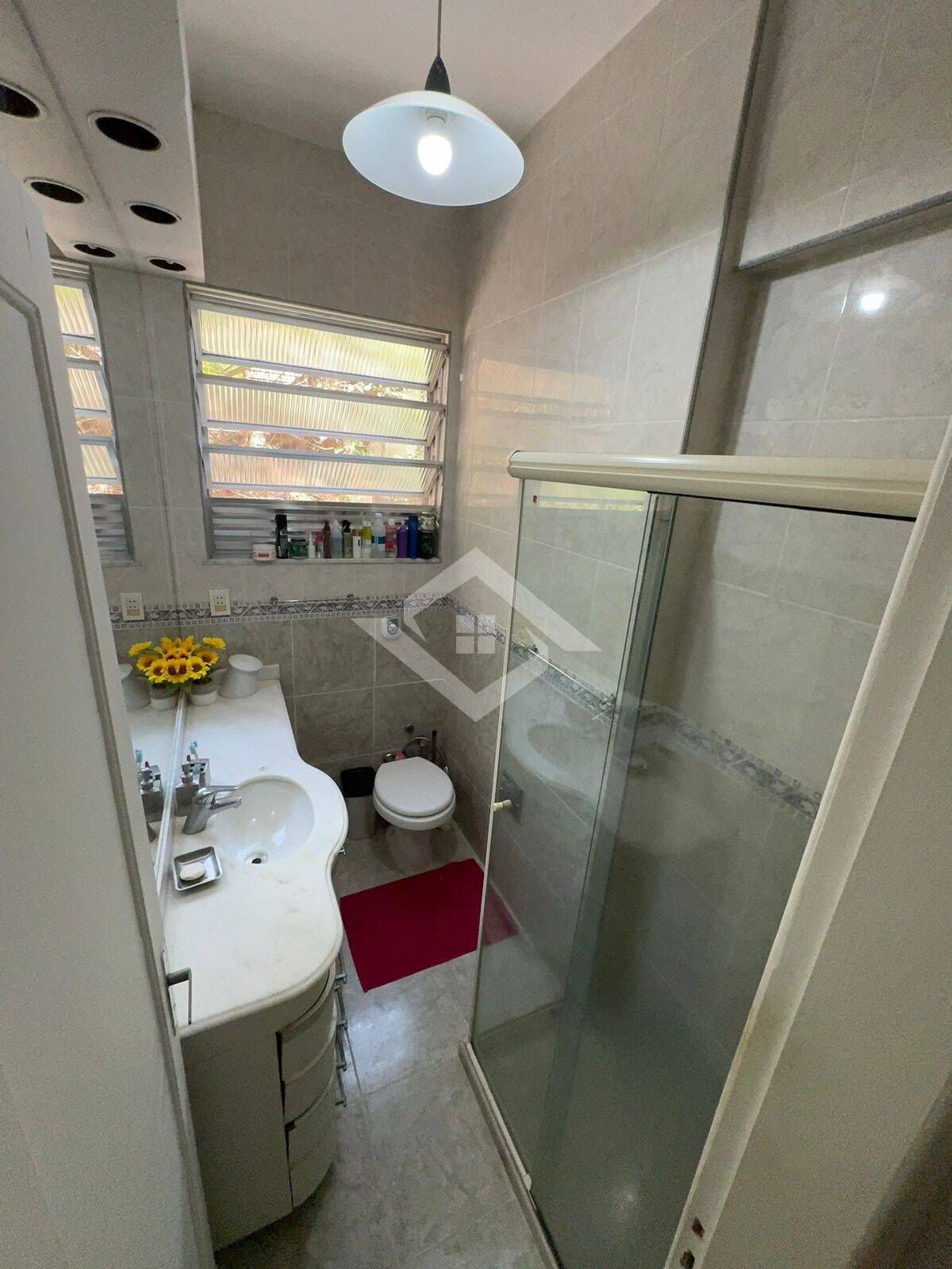 Apartamento à venda com 2 quartos, 70m² - Foto 9