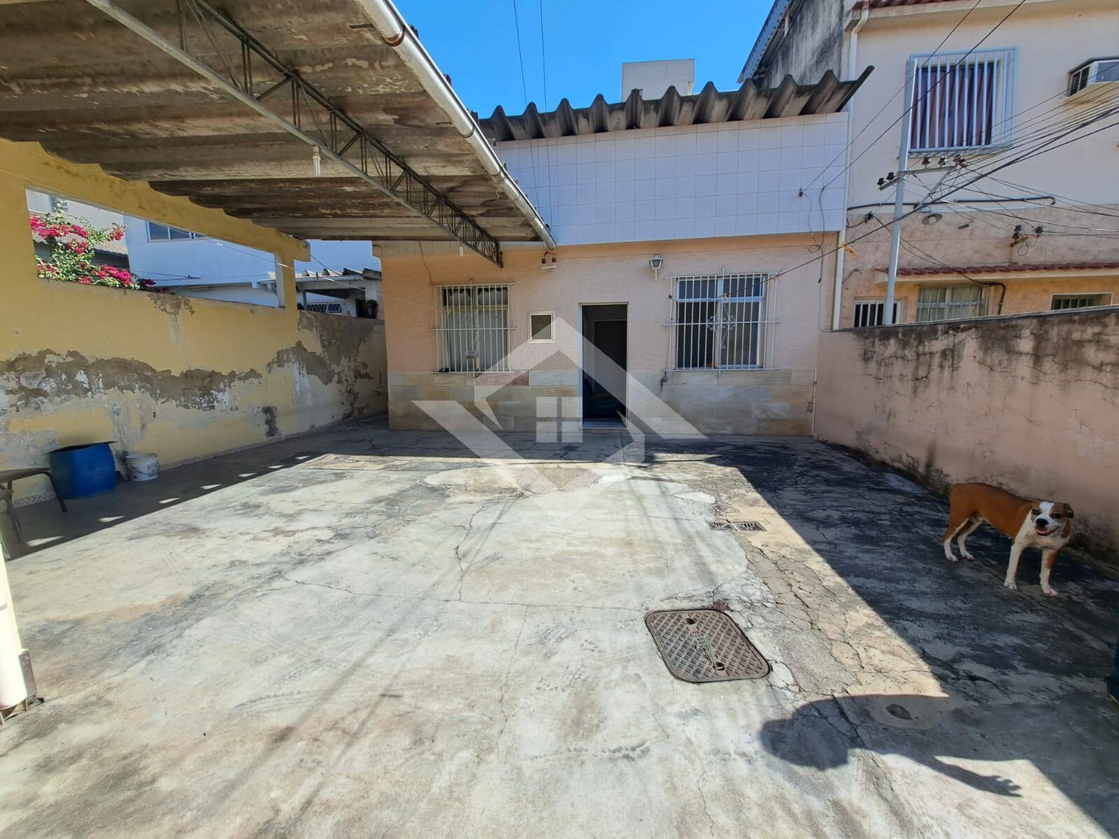 Casa à venda com 2 quartos, 60m² - Foto 1