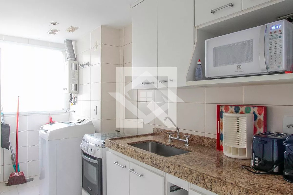 Apartamento à venda com 2 quartos, 62m² - Foto 11