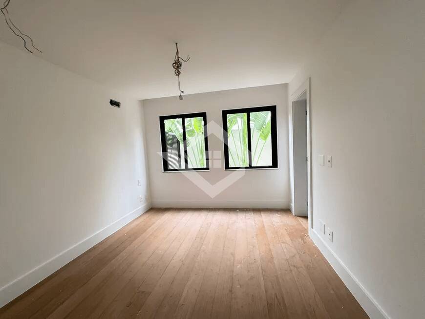 Casa à venda com 5 quartos, 600m² - Foto 8