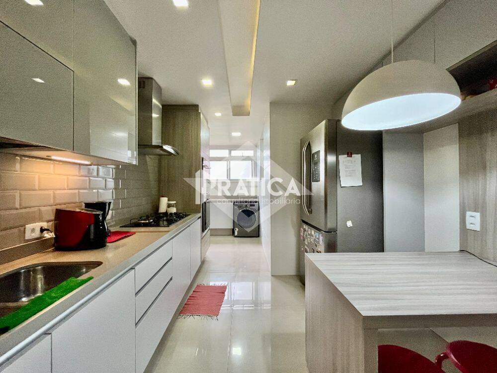 Apartamento à venda com 3 quartos, 160m² - Foto 7