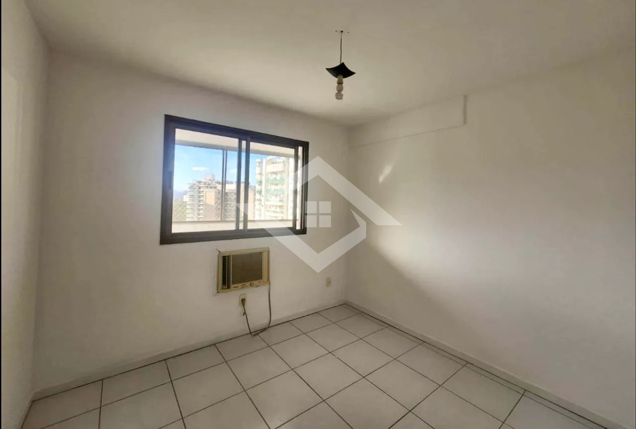 Apartamento à venda com 3 quartos, 83m² - Foto 3