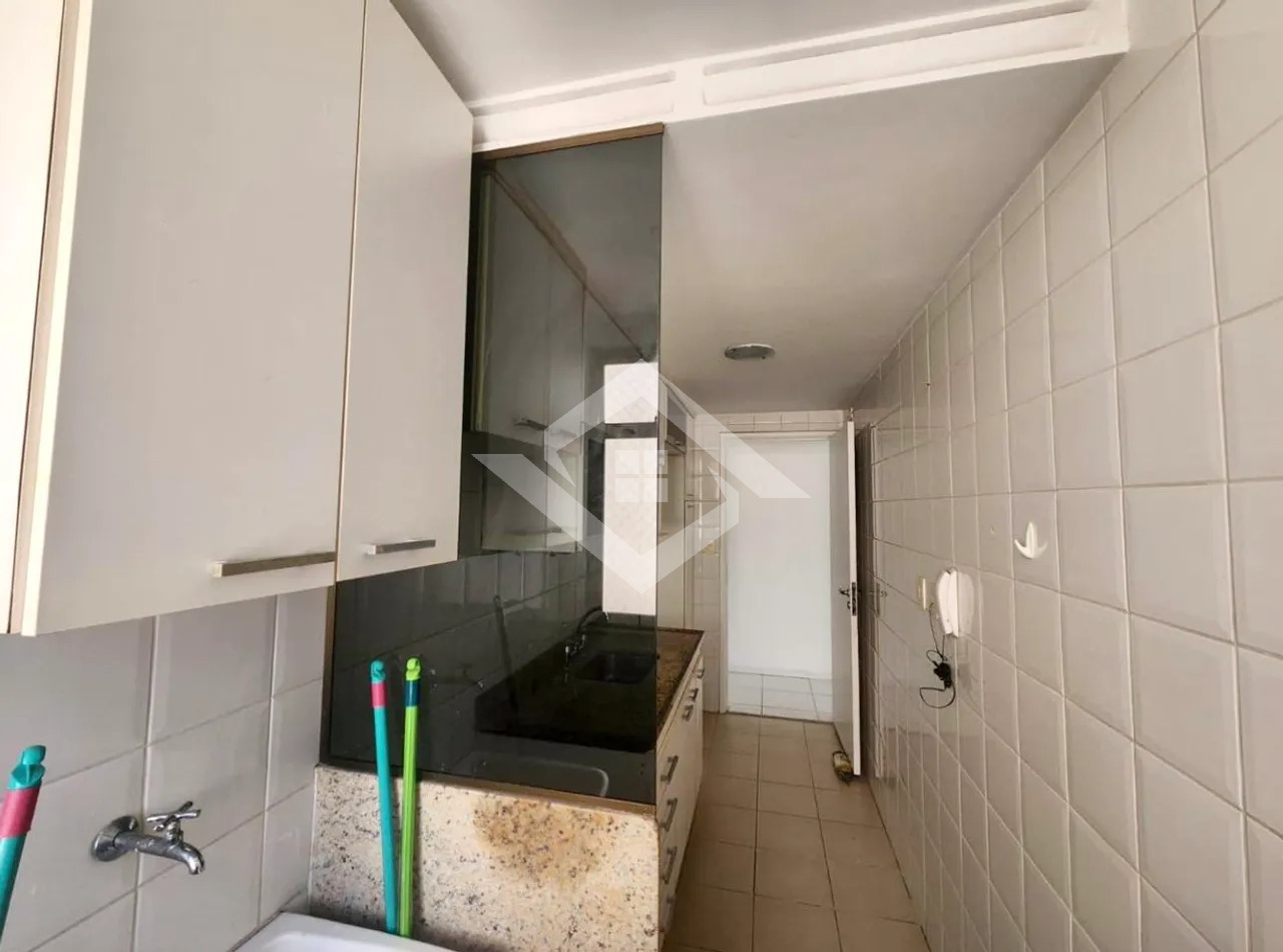 Apartamento à venda com 3 quartos, 83m² - Foto 7