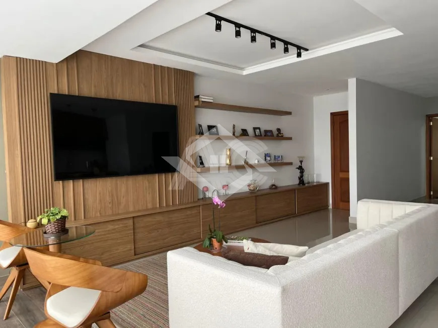 Apartamento à venda com 4 quartos, 161m² - Foto 12