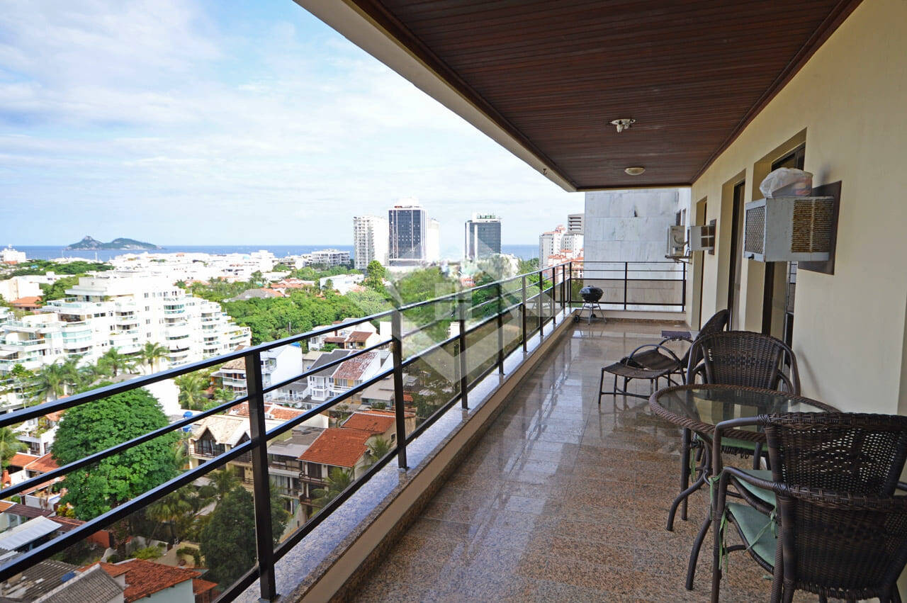 Apartamento à venda com 3 quartos, 126m² - Foto 1