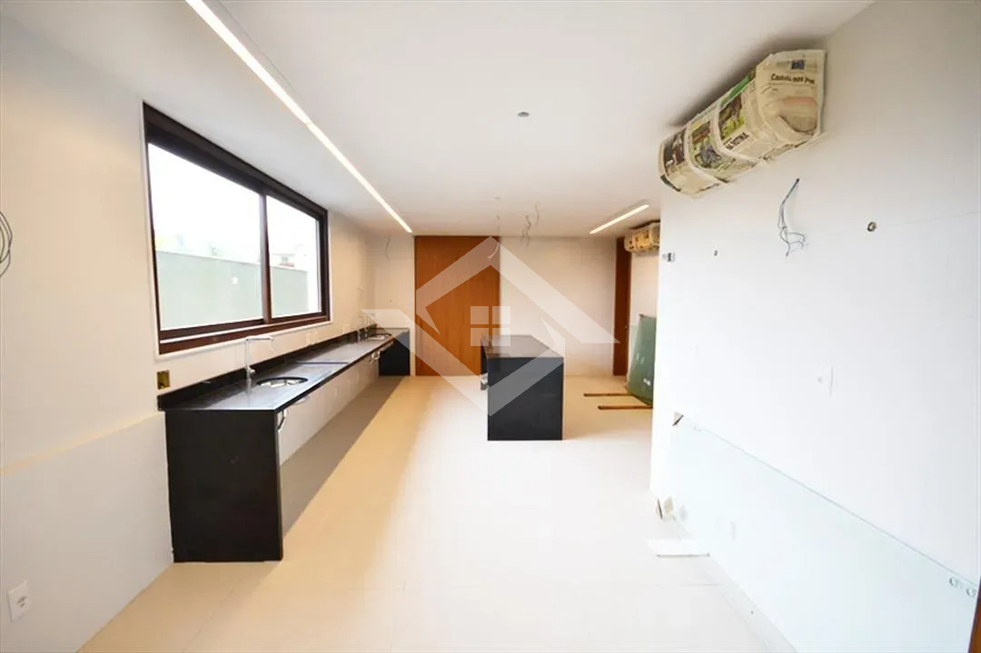 Casa à venda com 5 quartos, 1000m² - Foto 10