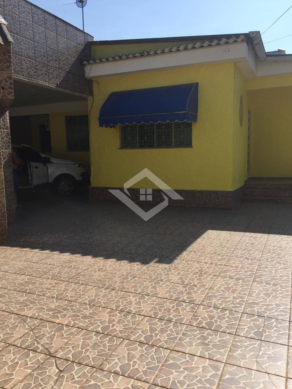 Casa à venda com 2 quartos, 116m² - Foto 1