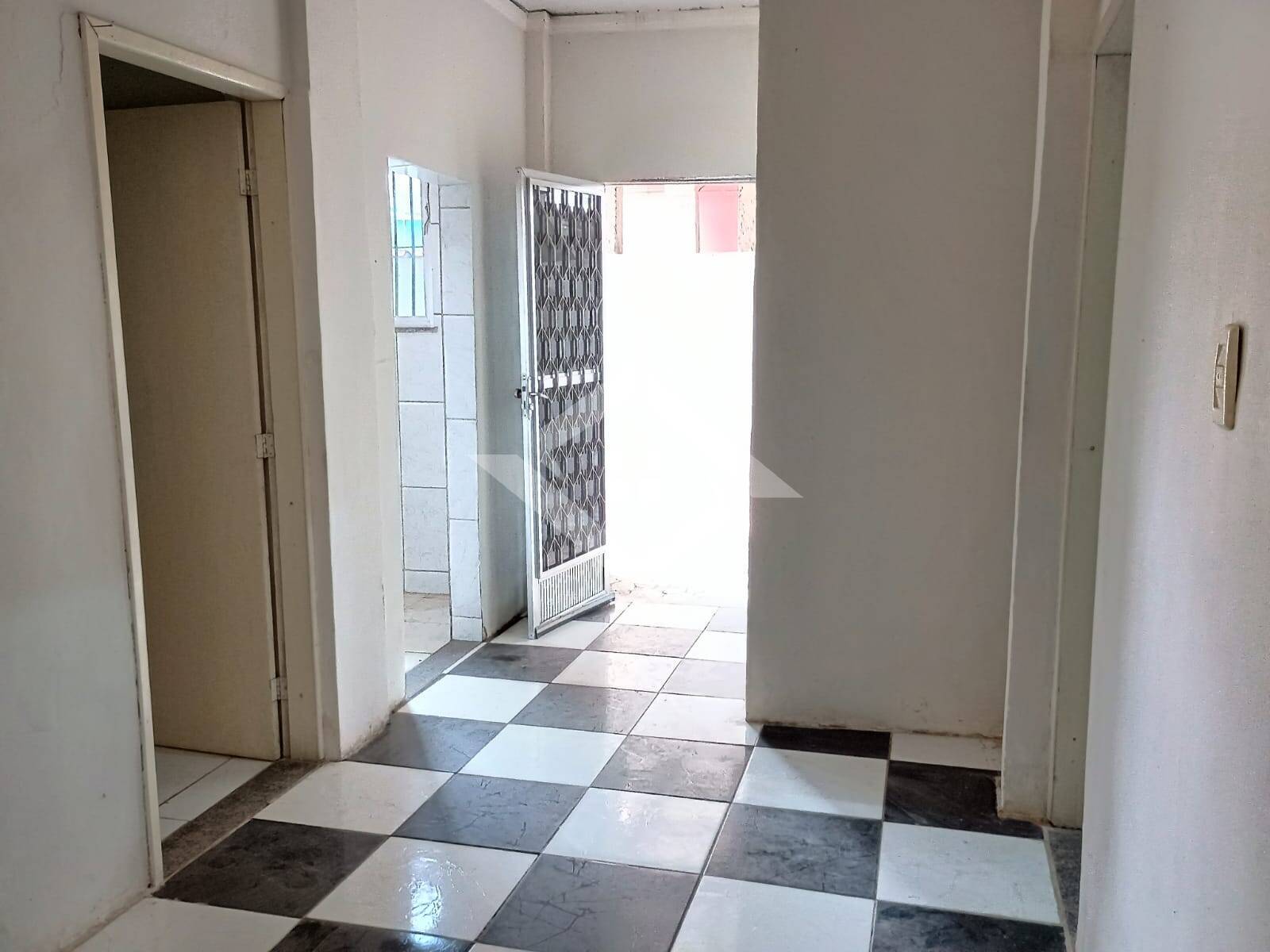 Casa à venda com 2 quartos, 100m² - Foto 6