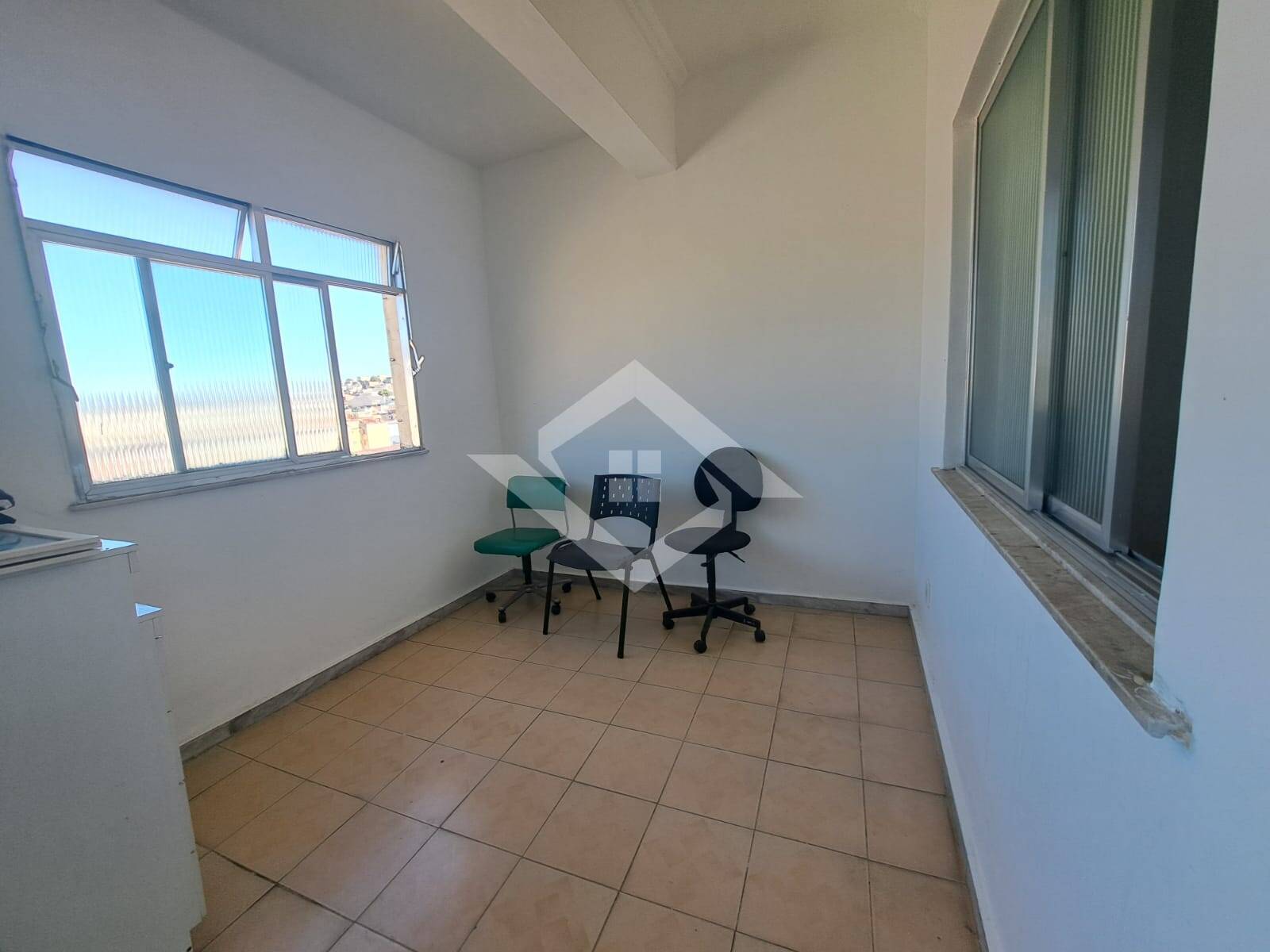 Apartamento à venda com 3 quartos, 82m² - Foto 9