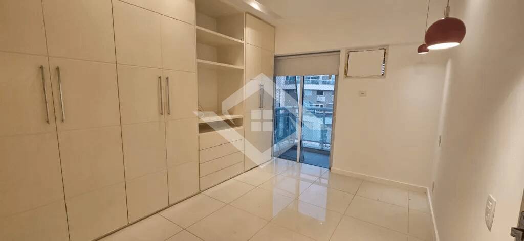 Apartamento à venda com 2 quartos, 75m² - Foto 5