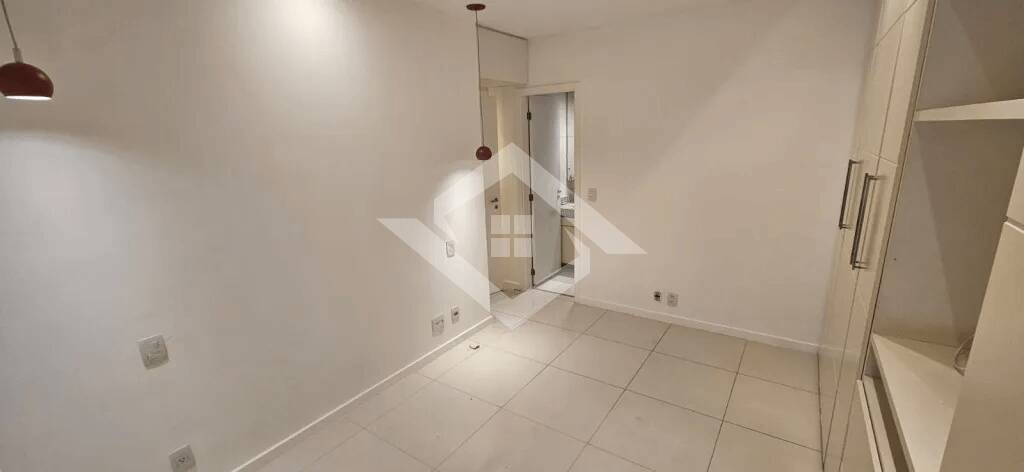 Apartamento à venda com 2 quartos, 75m² - Foto 15