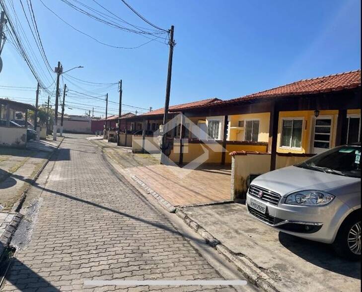 Casa à venda com 2 quartos, 64m² - Foto 3