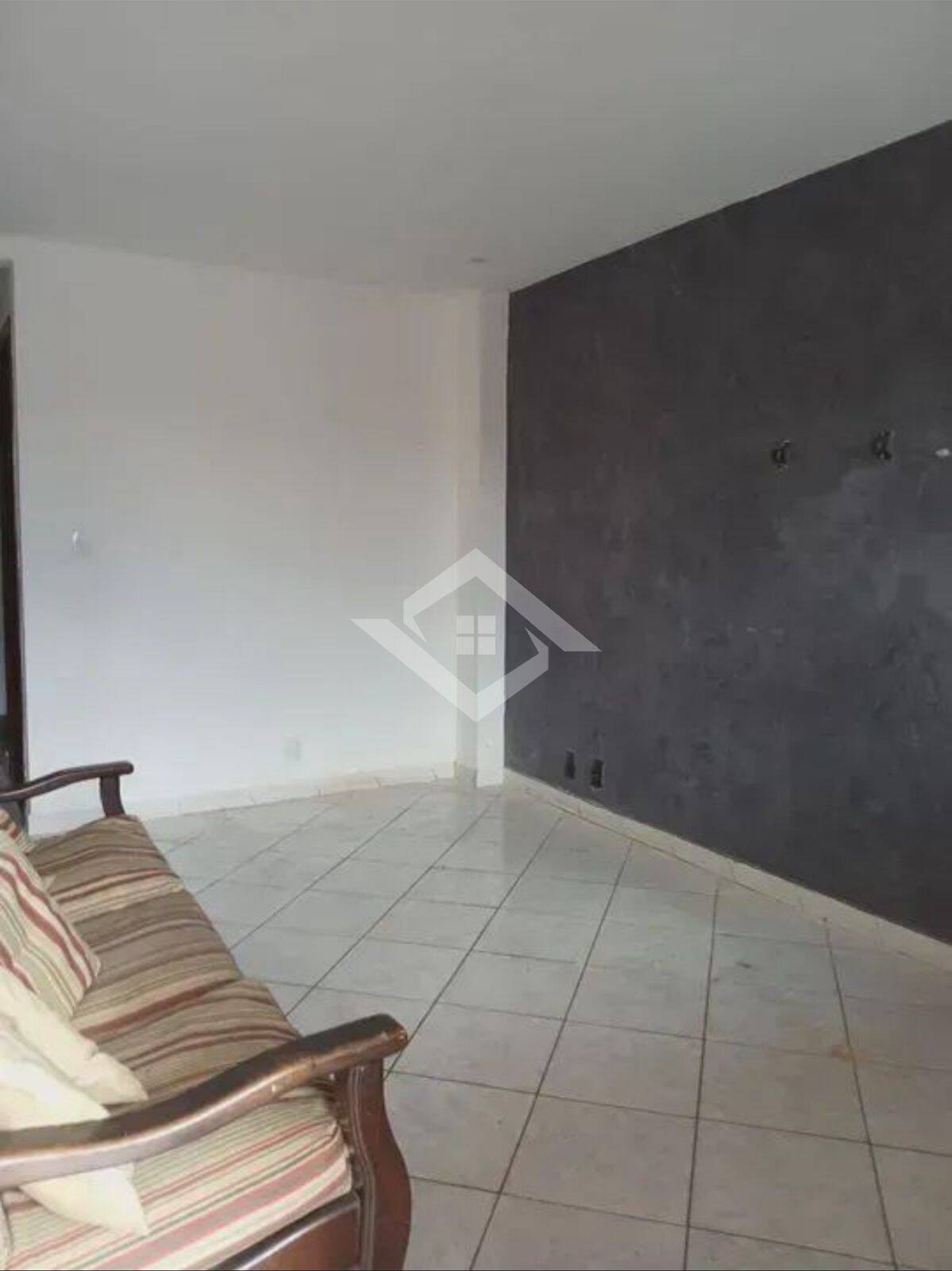 Casa para alugar com 2 quartos, 110m² - Foto 4