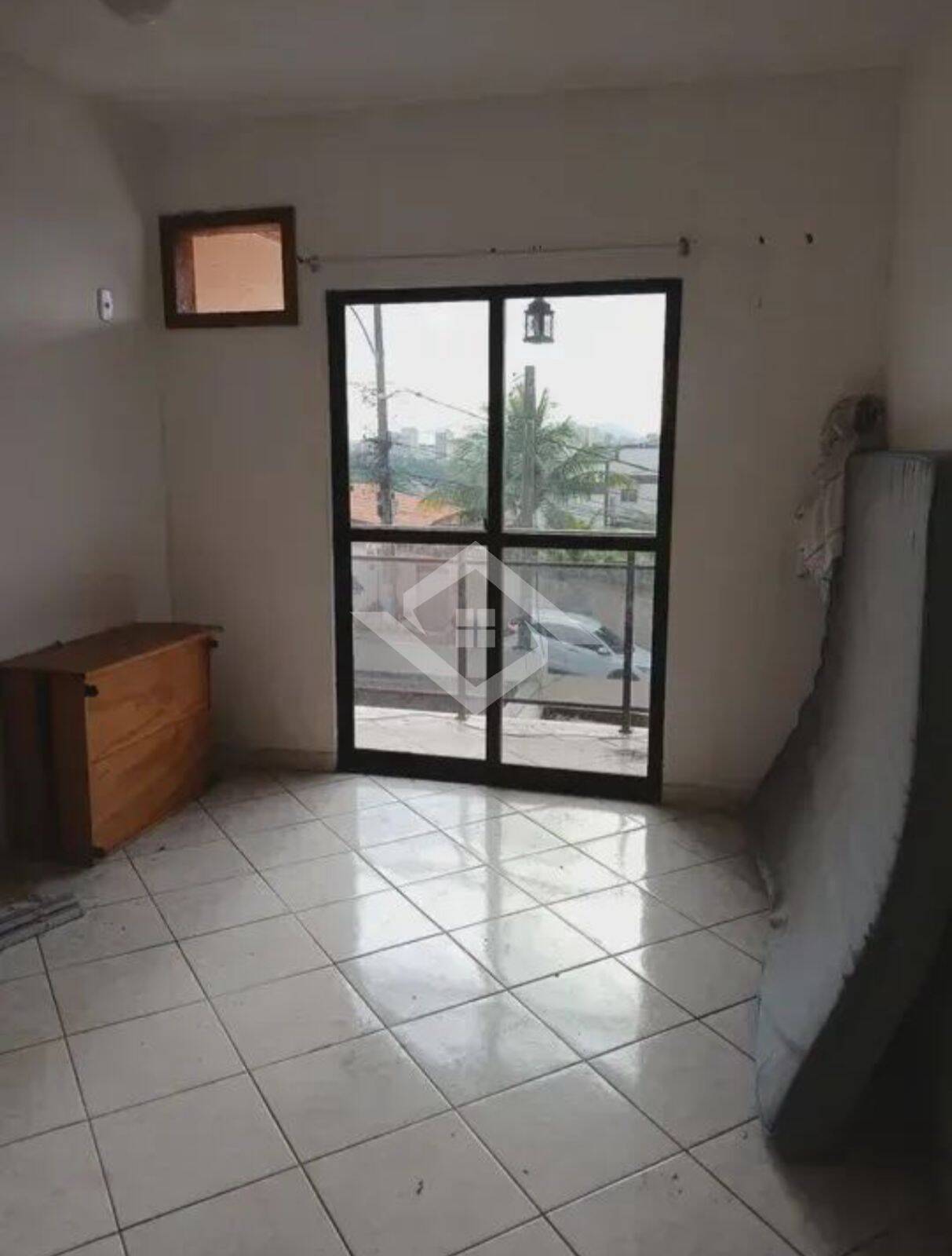 Casa para alugar com 2 quartos, 110m² - Foto 9