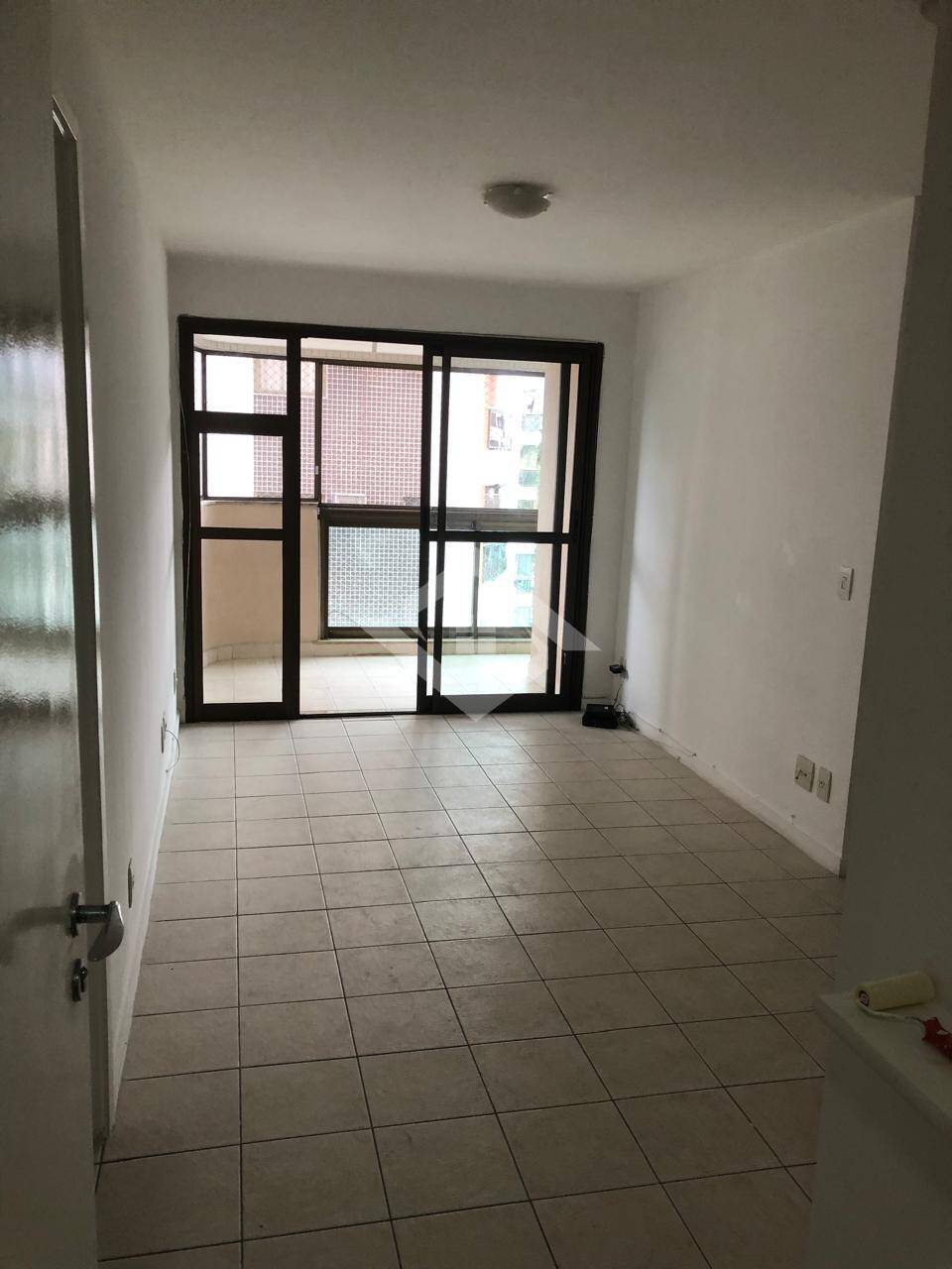 Apartamento para alugar com 2 quartos, 77m² - Foto 11