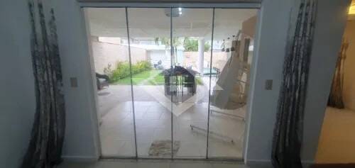 Casa para alugar com 4 quartos, 300m² - Foto 7