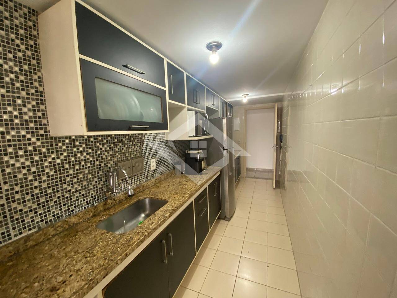 Apartamento para alugar com 3 quartos, 140m² - Foto 17