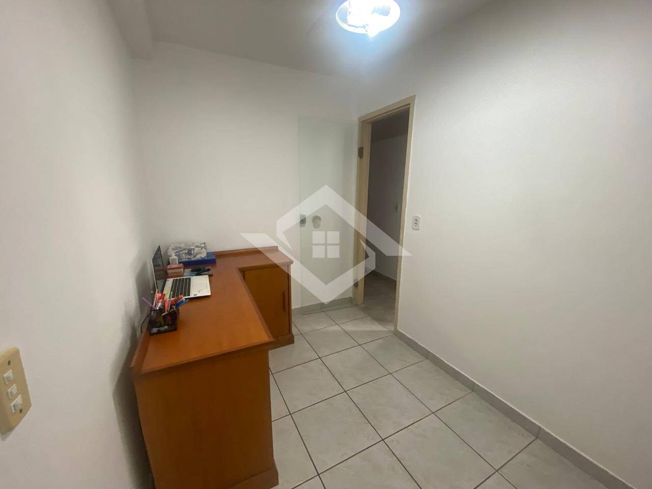 Apartamento para alugar com 3 quartos, 140m² - Foto 32