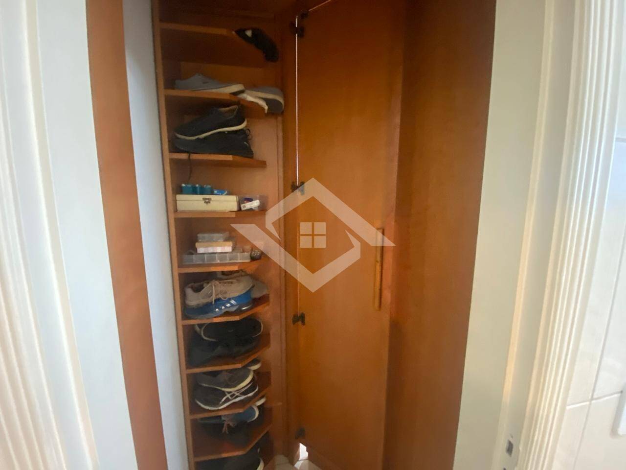 Apartamento para alugar com 3 quartos, 140m² - Foto 48