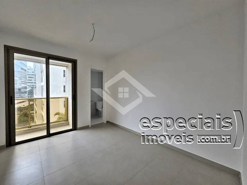 Apartamento à venda com 4 quartos, 218m² - Foto 13