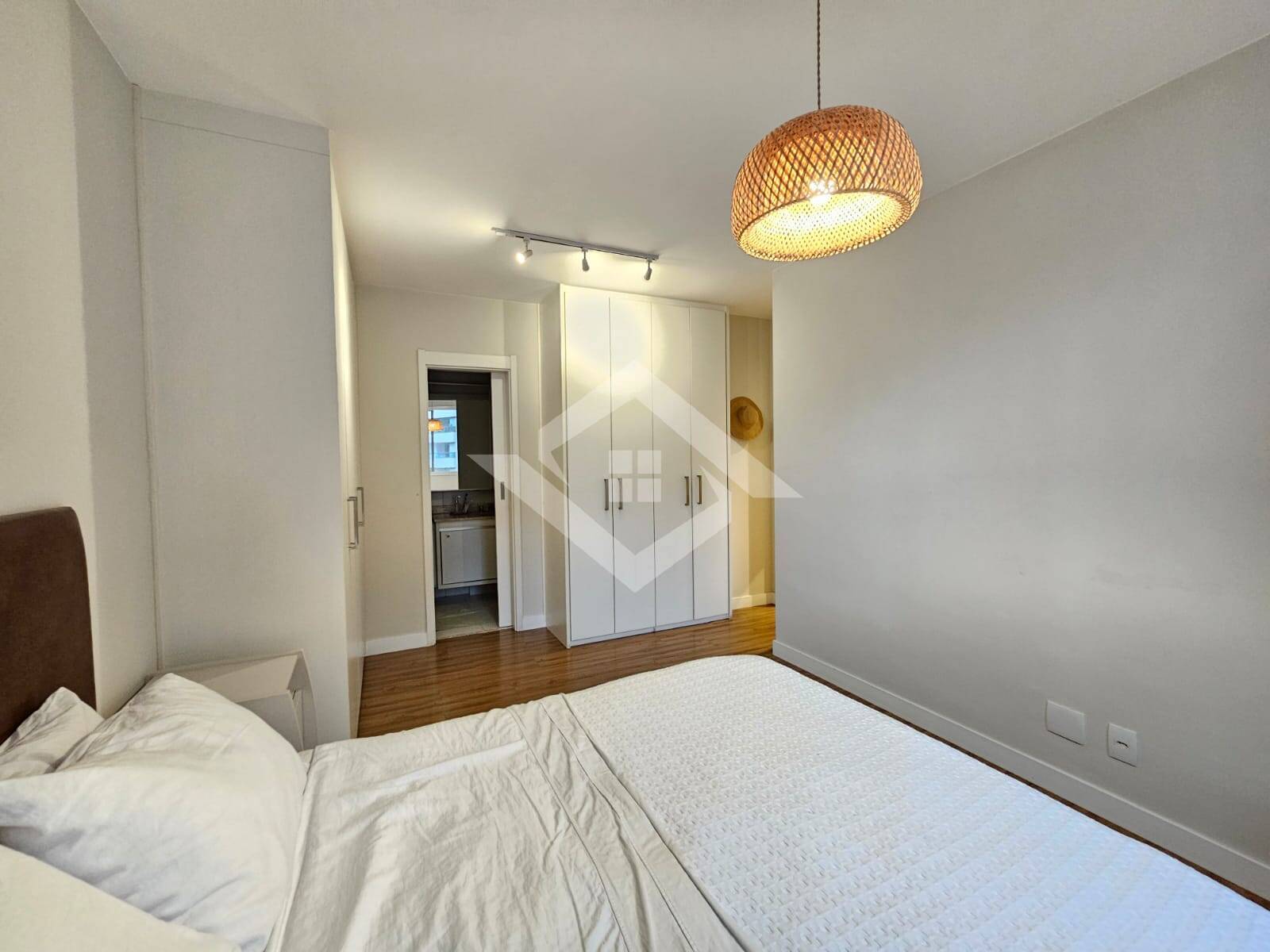 Apartamento à venda com 4 quartos, 144m² - Foto 31