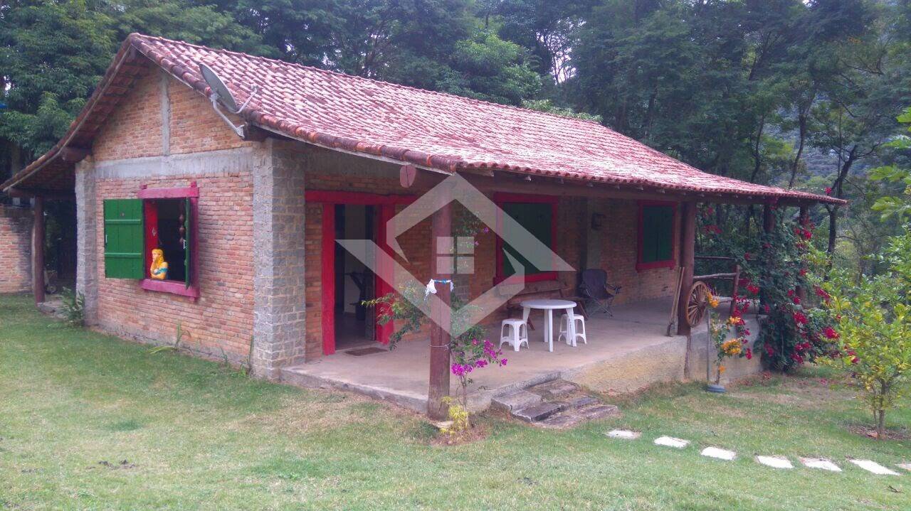 Casa à venda e aluguel com 3 quartos, 3285m² - Foto 14