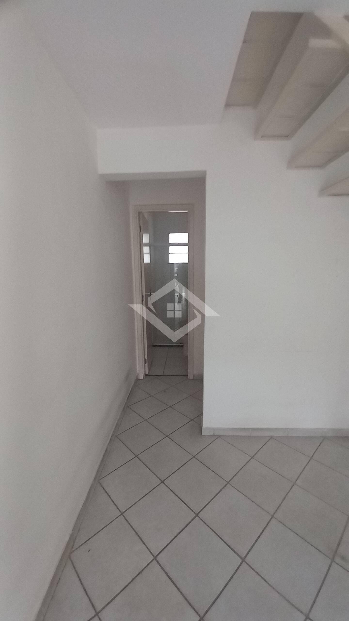 Casa à venda com 2 quartos, 60m² - Foto 8