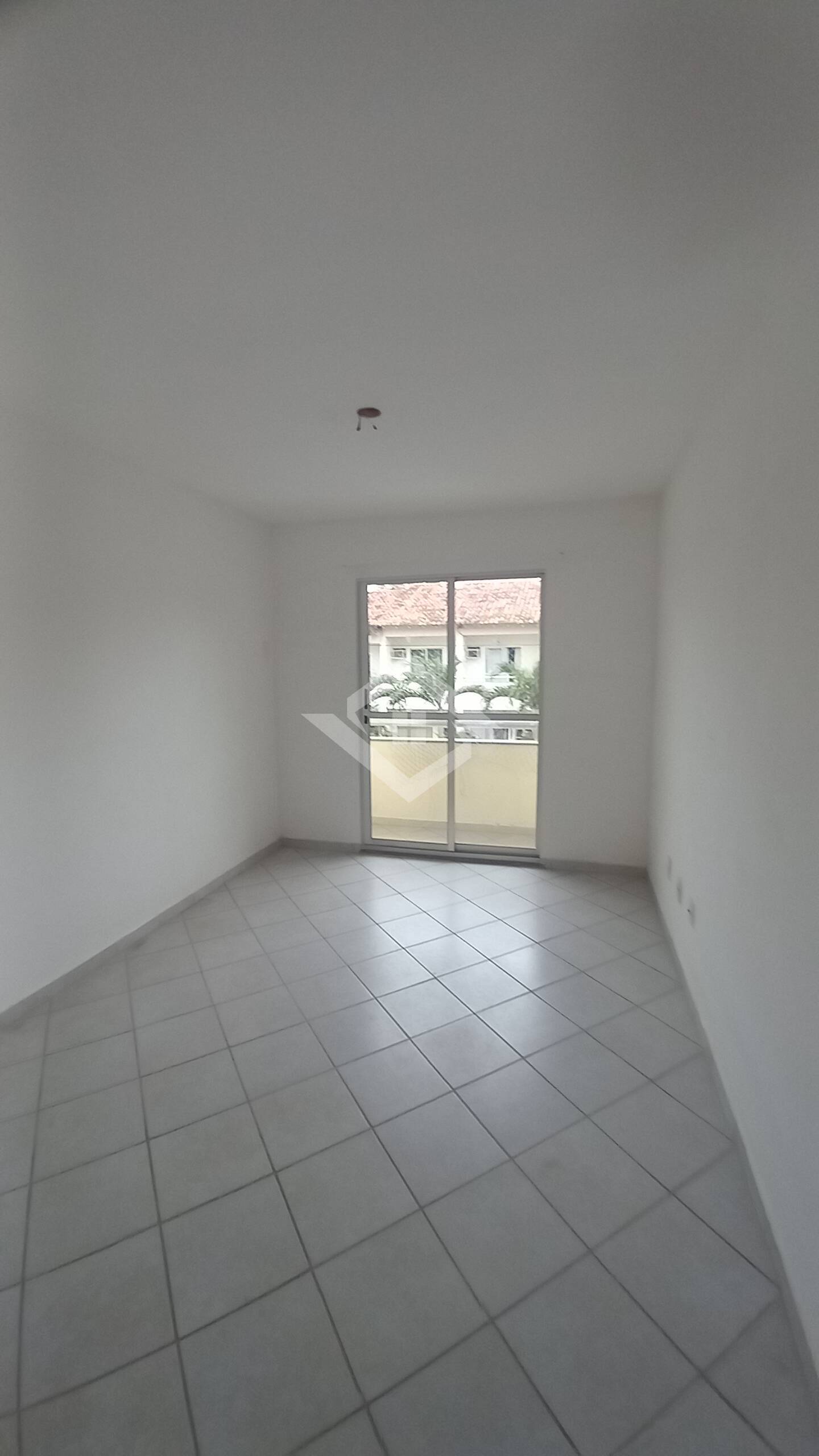 Casa à venda com 2 quartos, 60m² - Foto 14