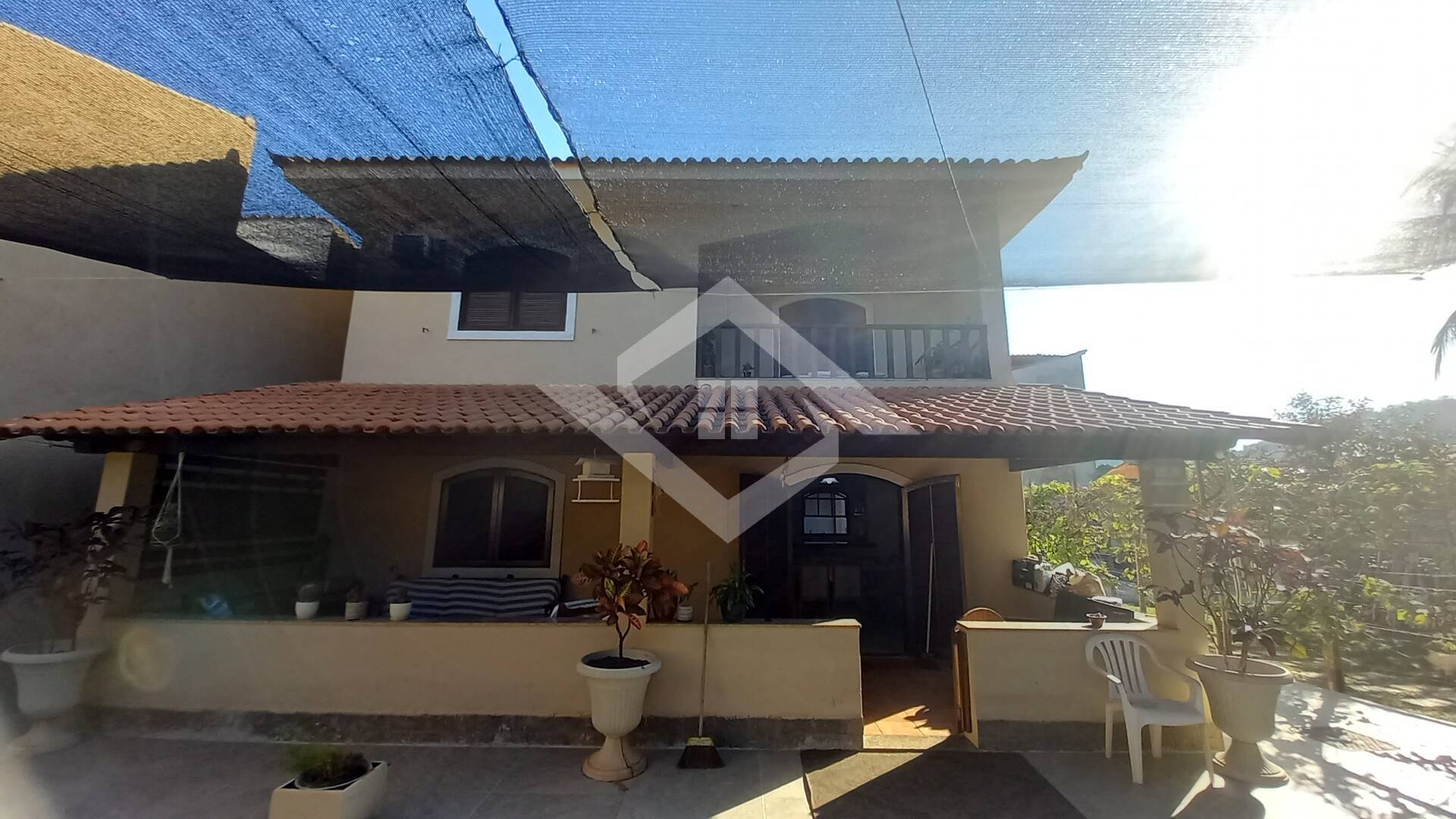 Casa à venda com 4 quartos, 220m² - Foto 1