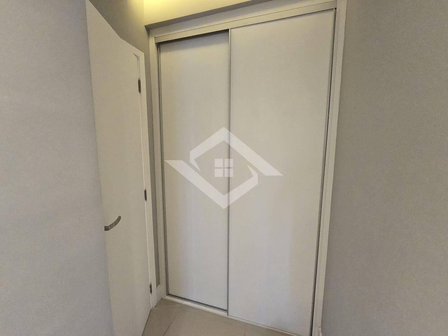 Apartamento à venda com 2 quartos, 83m² - Foto 23