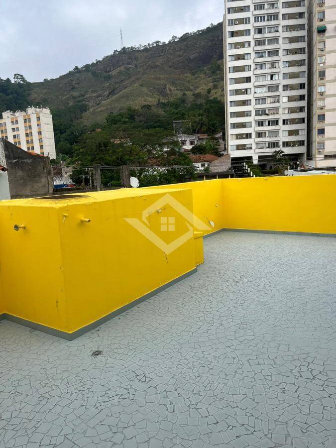 Casa à venda com 2 quartos, 100m² - Foto 13