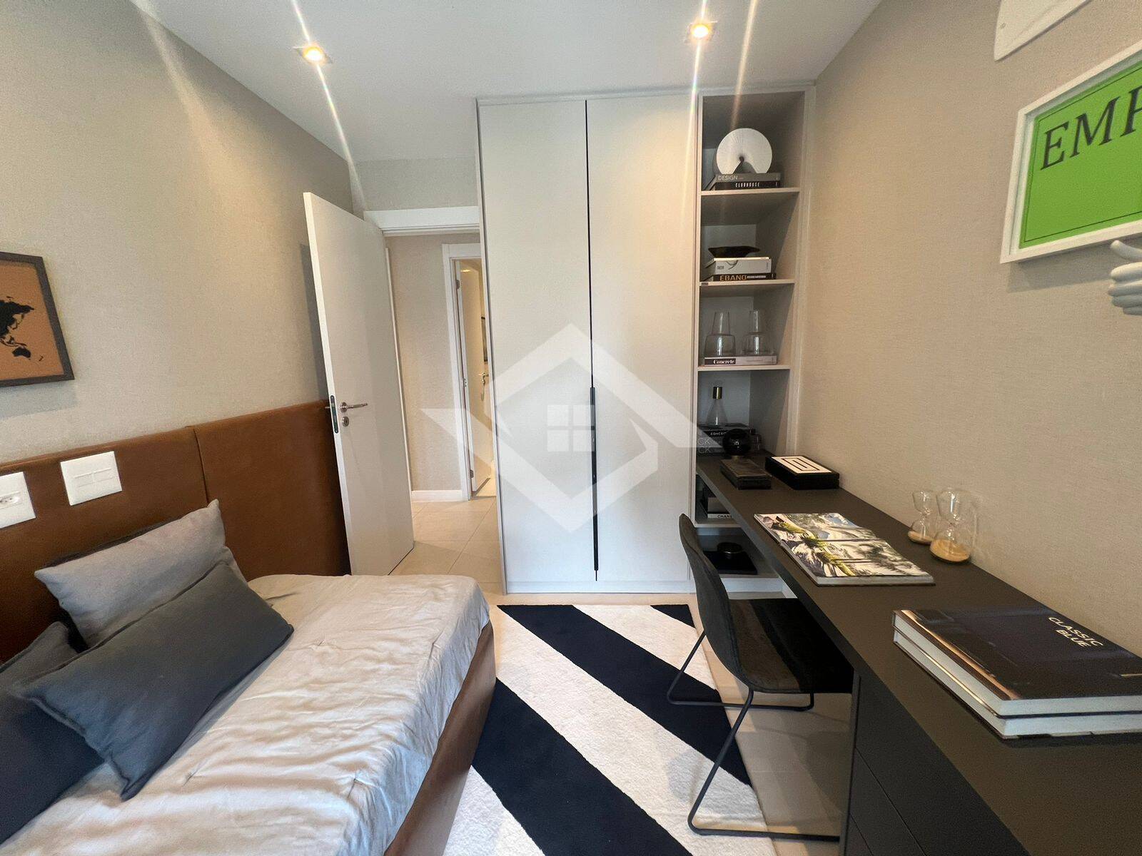 Apartamento à venda com 4 quartos, 156m² - Foto 13