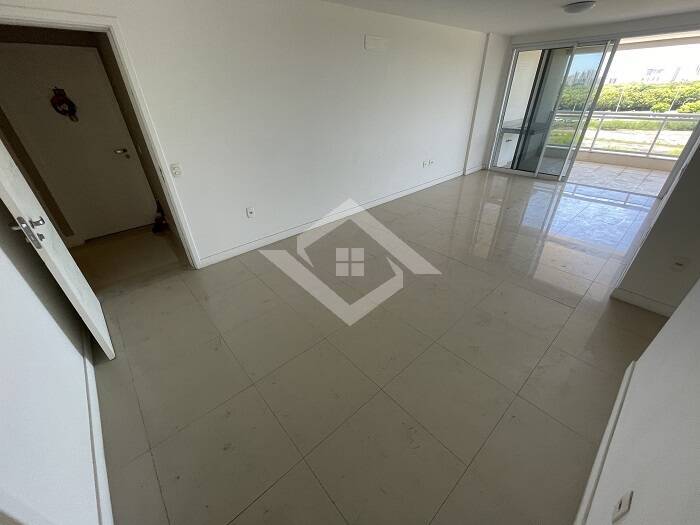 Apartamento à venda com 3 quartos, 110m² - Foto 3