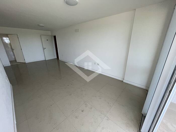 Apartamento à venda com 3 quartos, 110m² - Foto 7