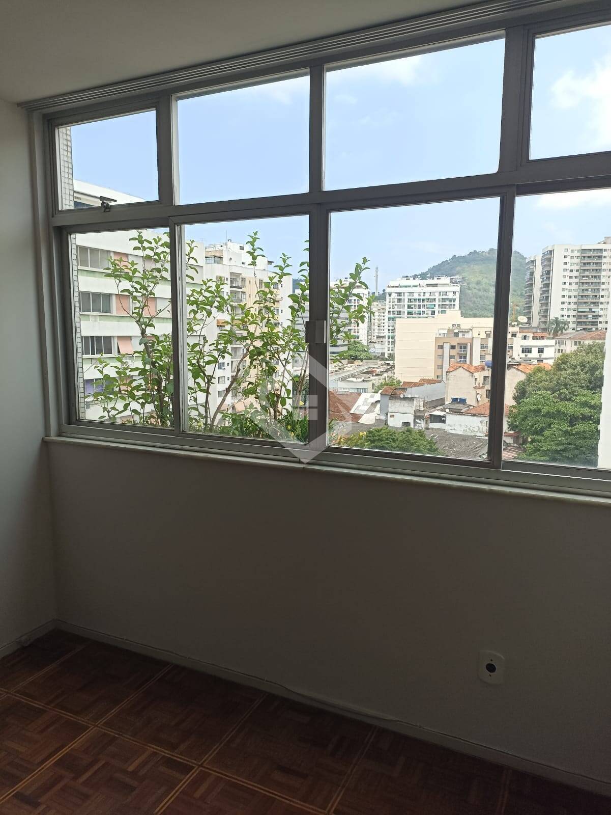 Apartamento à venda com 3 quartos, 100m² - Foto 25