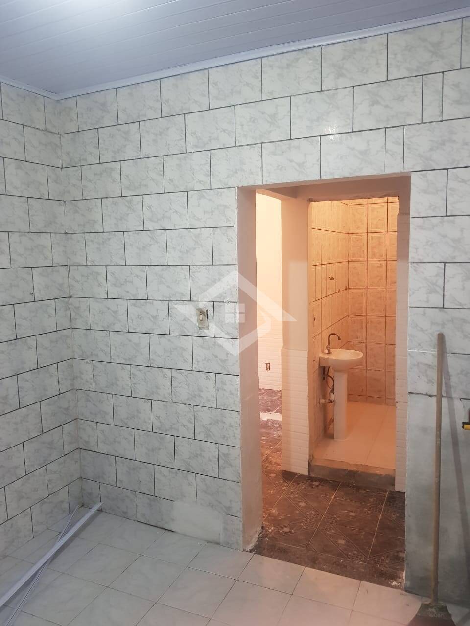 Casa à venda com 1 quarto, 60m² - Foto 1