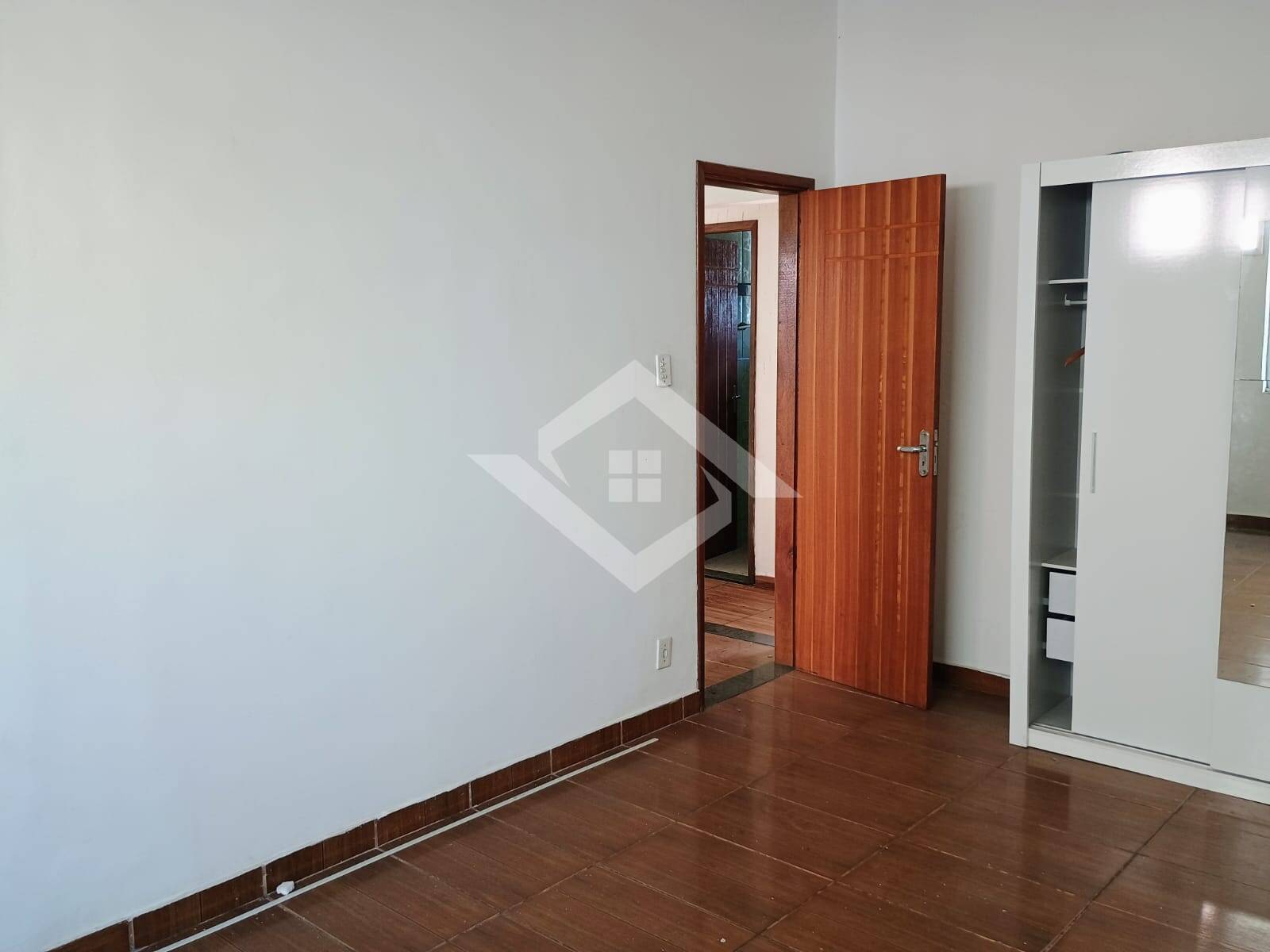 Casa à venda com 2 quartos, 75m² - Foto 6