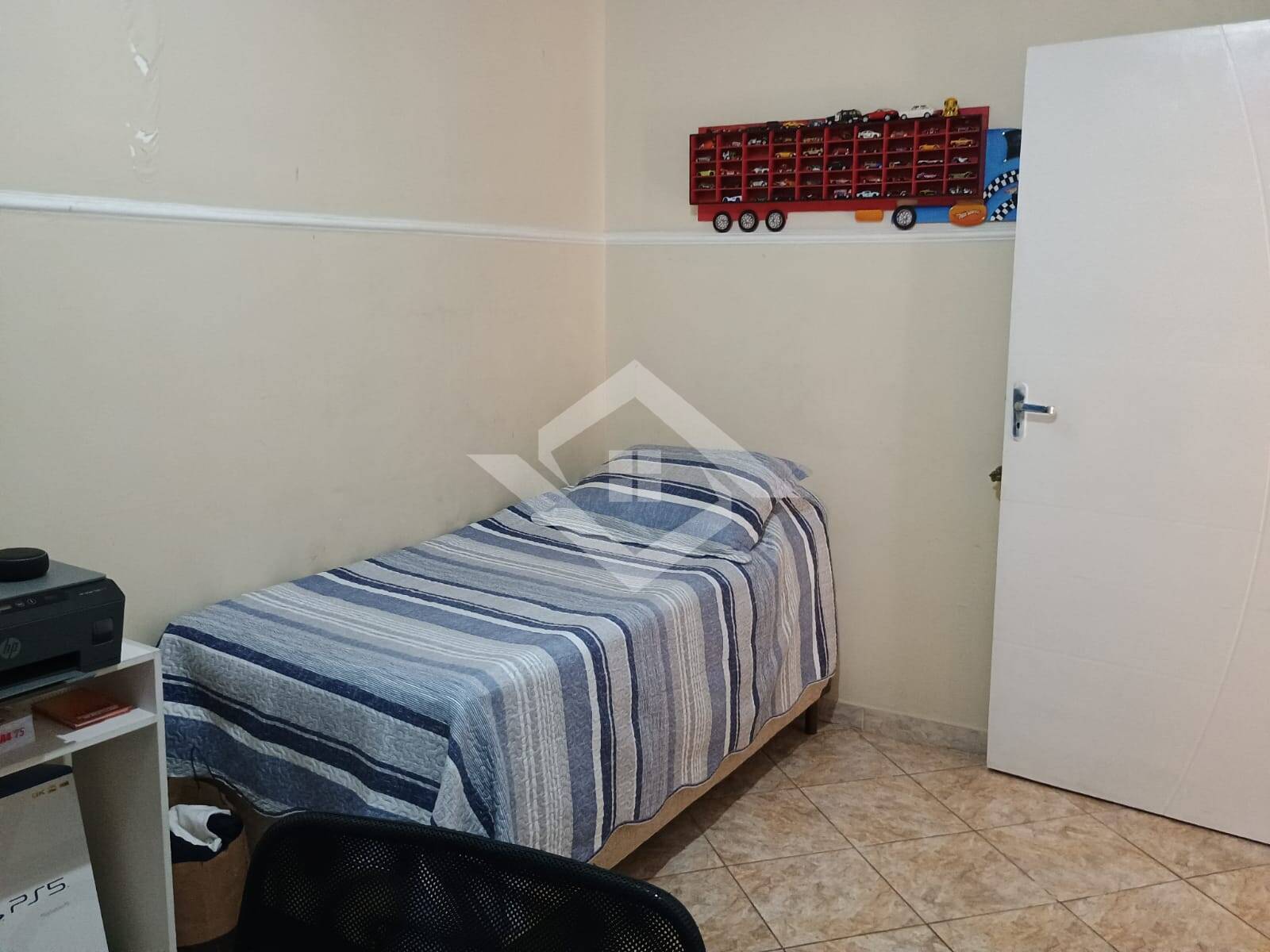 Casa à venda com 3 quartos, 300m² - Foto 3