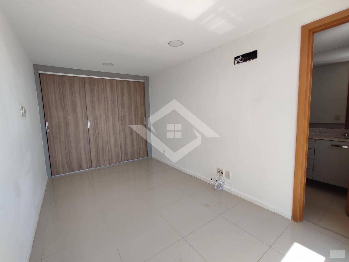 Apartamento à venda com 3 quartos, 153m² - Foto 22