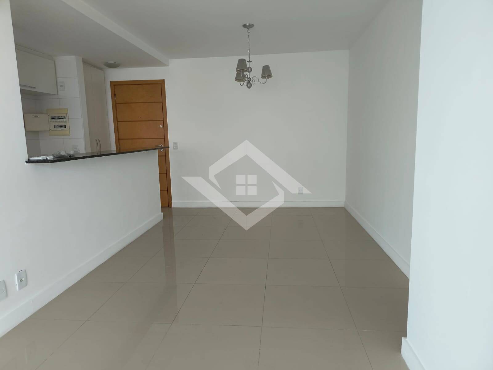 Apartamento à venda com 2 quartos, 65m² - Foto 3