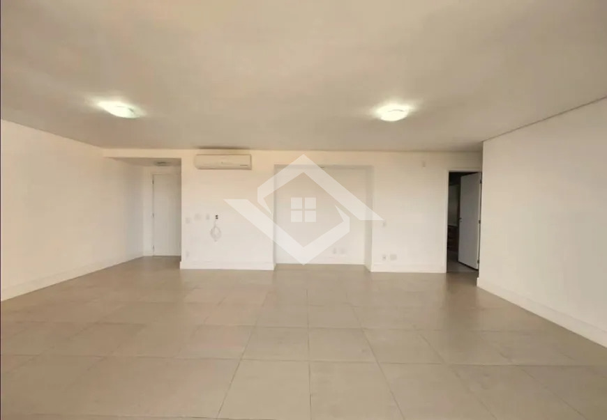 Apartamento à venda com 4 quartos, 217m² - Foto 13