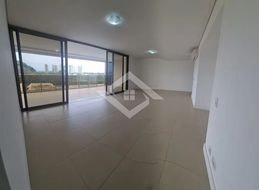 Apartamento à venda com 4 quartos, 217m² - Foto 3