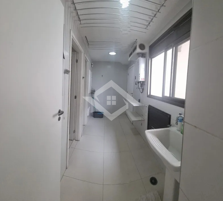 Apartamento à venda com 4 quartos, 217m² - Foto 29