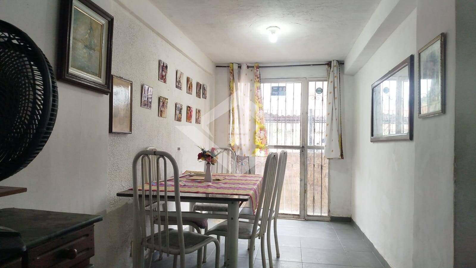 Apartamento à venda com 2 quartos, 50m² - Foto 1