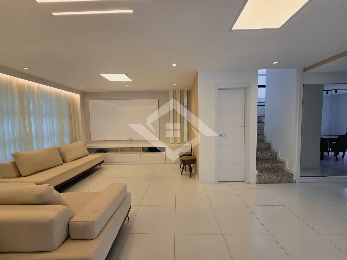 Casa à venda com 4 quartos, 192m² - Foto 6