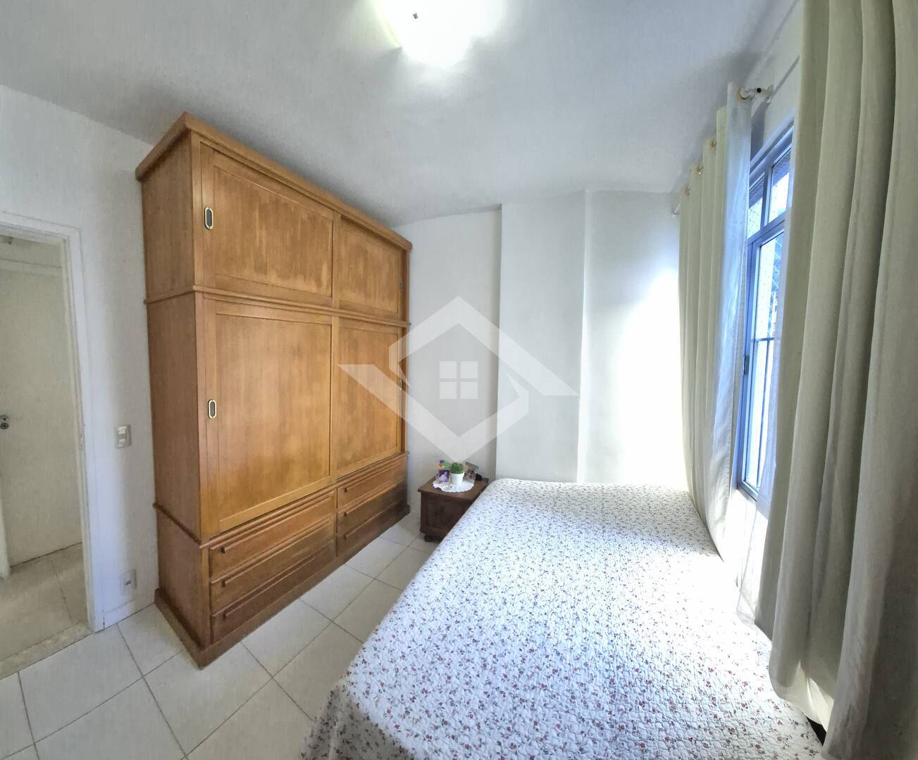 Apartamento à venda com 2 quartos, 70m² - Foto 4