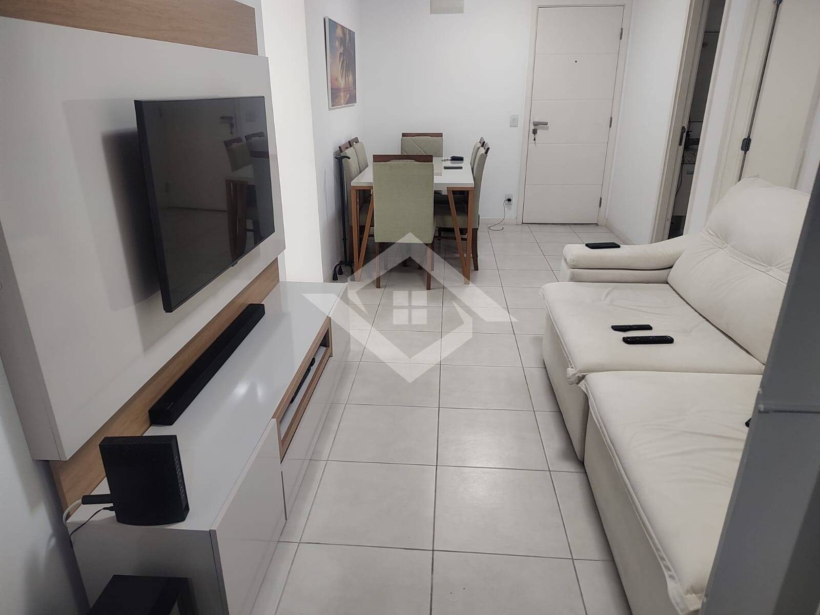 Apartamento para alugar com 2 quartos, 80m² - Foto 4